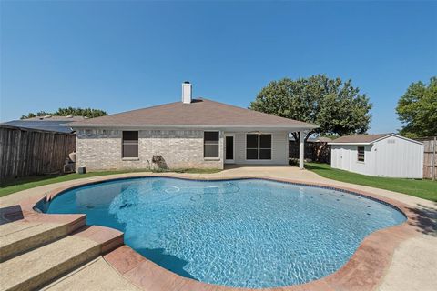 541 Cambridge Drive Saginaw TX 76179