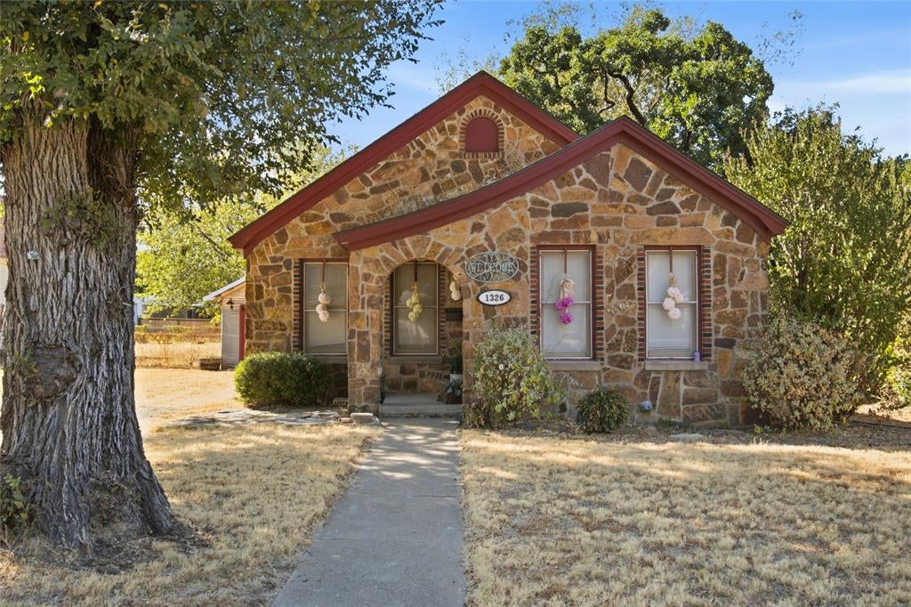 1326 4th Street