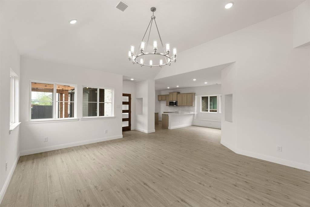 1704 Meadow Crest Drive