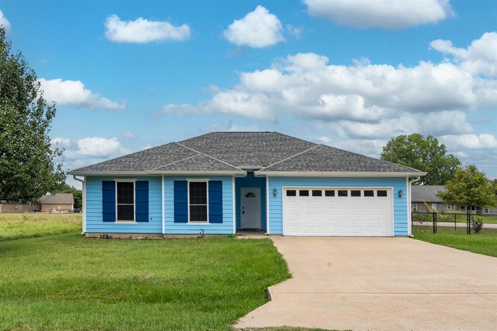 Photo 1 of 23 — 304 Port Drive, Gun Barrel City, TX 75156