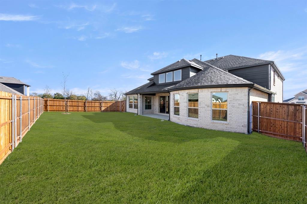 Valencia On The Lake - Residential