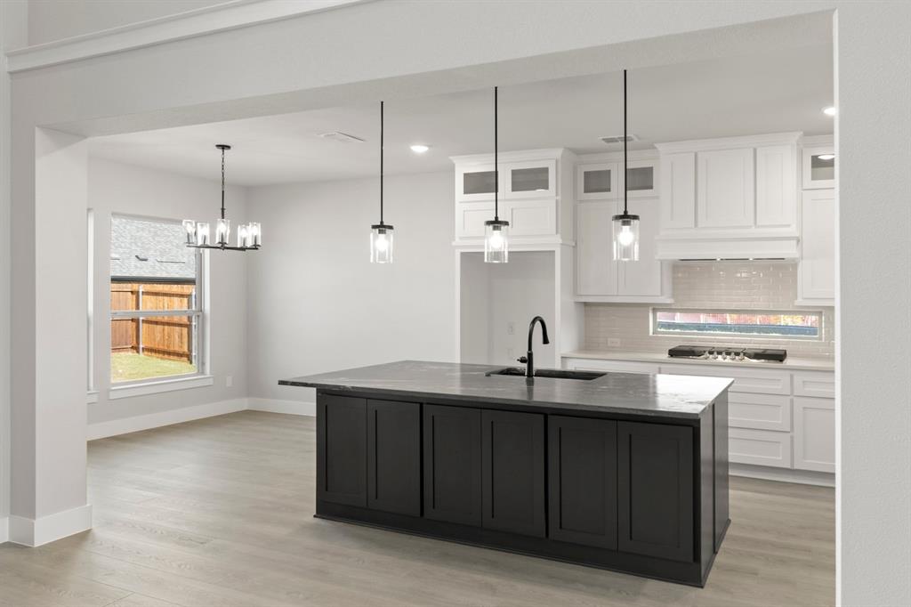 Valencia On The Lake - Residential