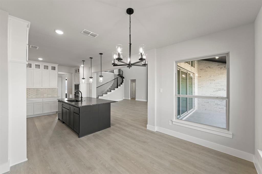 Valencia On The Lake - Residential