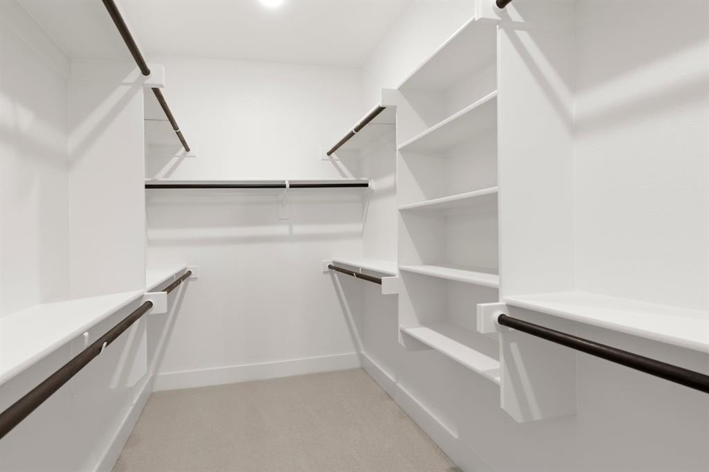 Valencia On The Lake - Residential