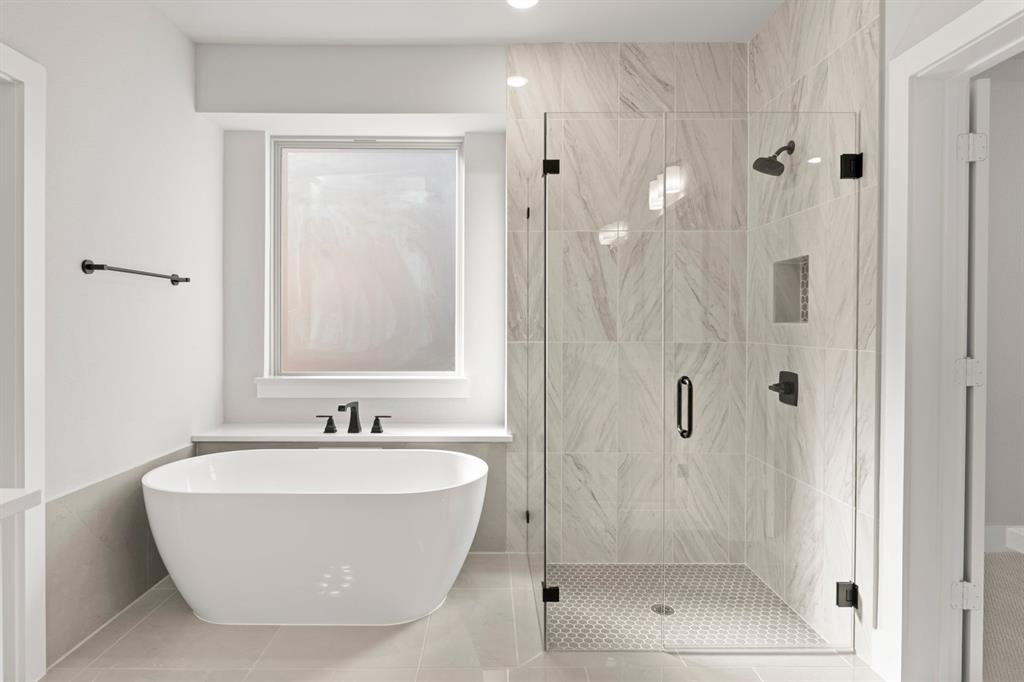 Valencia On The Lake - Residential