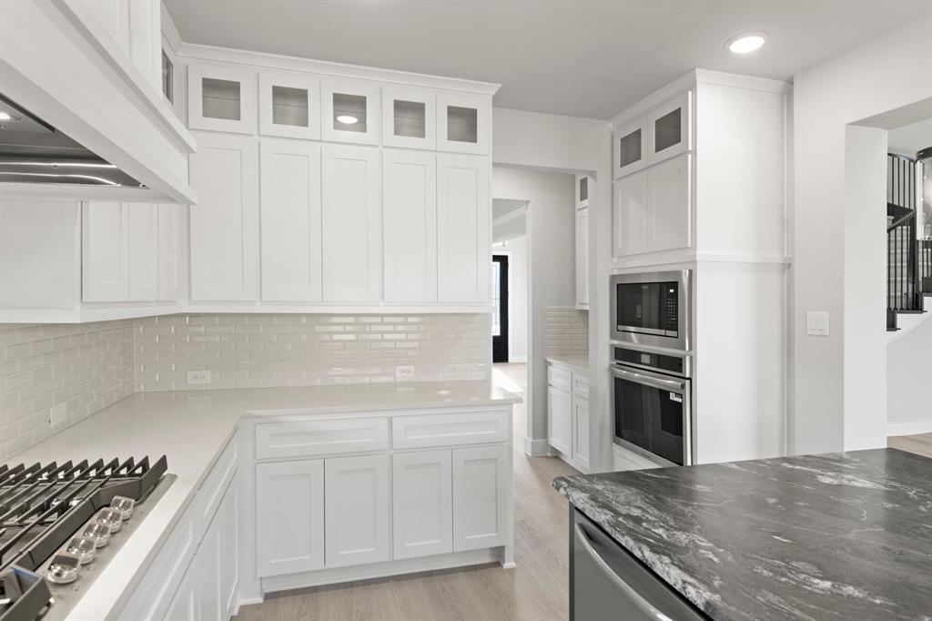 Valencia On The Lake - Residential