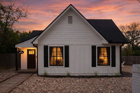 Photo of 3210 Edna Avenue, Waco, TX 76708 (MLS # 21240901)