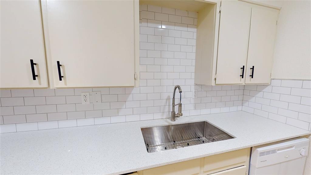 614 W Heard Street 12