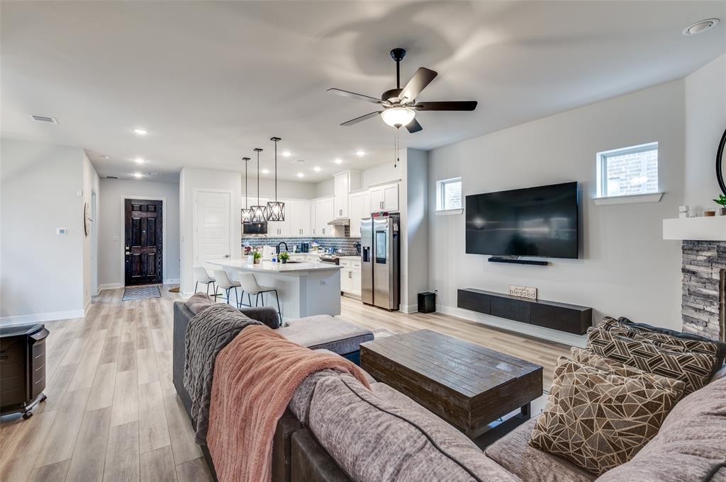 Lakes at River Trls East - Residential Lease