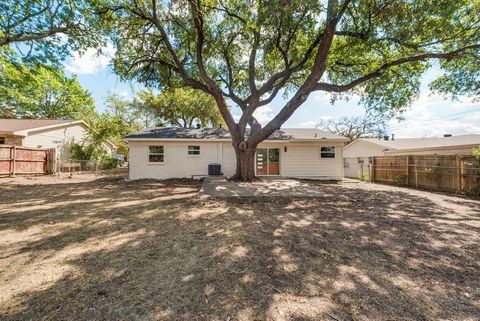 A home in Farmers Branch