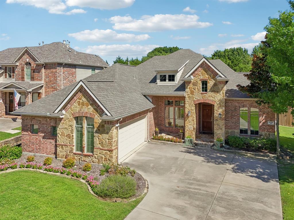2105 Lake Forest Drive