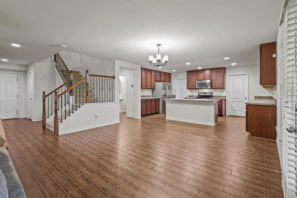 Summer Mdw Ph IV - Residential