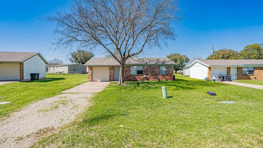 Ready for new owner- CALLING ALL FIRST TIME HOMEBUYERS, INVESTORS, OR DOWNSIZERS! This one is move in ready and ready for it's next occupant. Simply adorable 2 bedroom home in Pelican Bay a quiet suburb close to Azle. Enjoy endless wildlife including peaceful deer who graze in yards and surrounding area. Walk to the lake and go fishing for the day! Boat ramp super close by to launch your boat for the day. . Ideal for everyone! You could make this home your weekend get away, turn it into your first nightly rental, live here and enjoy the peace and quiet- the possibilities are endless! Discover comfort and charm in this delightful 2 bedroom - 1 bath home. With an open floor plan, this home feels bright and airy, offering a seamless flow from living to dining to kitchen, perfect for everyday living and entertaining. The 1 car garage provides convenient storage and also serves a laundry area with washer and dryer hookups. The spacious yard offers room to relax or create your ideal outdoor space. Situated within Azle ISD and with no HOA, this home is a fantastic opportunity to plant roots in a friendly, established community. Don't miss out on this gem!

No survey available. Sold As-Is, seller will not make any repairs.