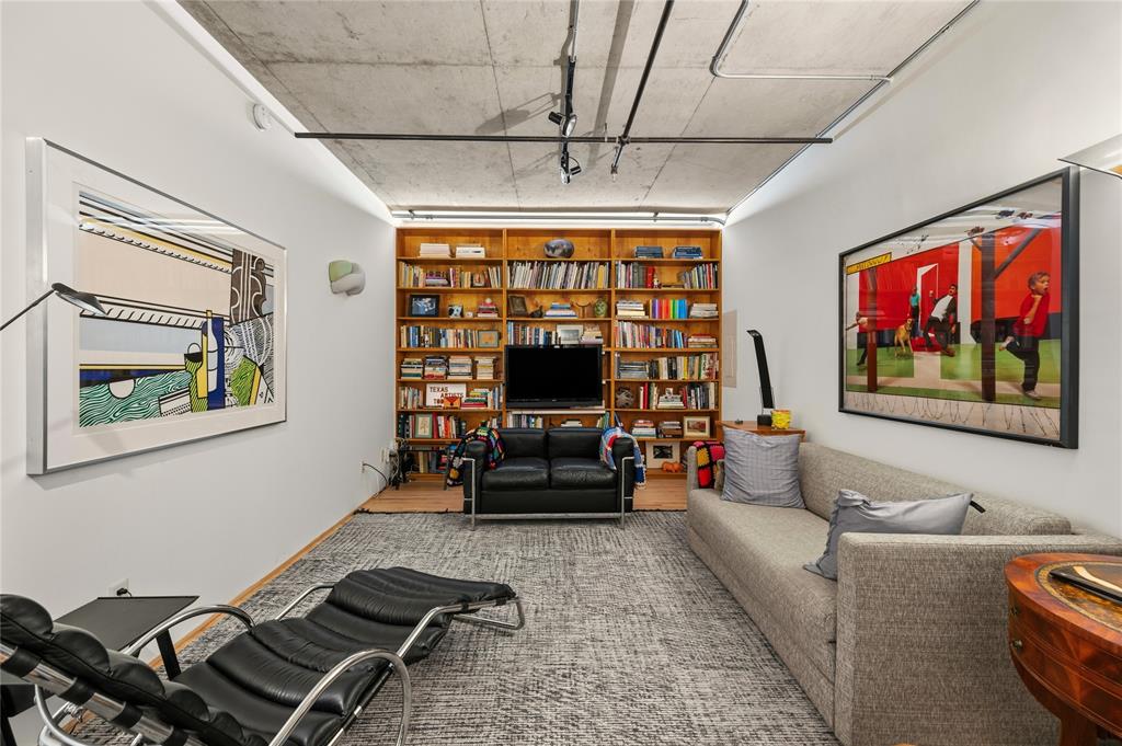 2011 Cedar Springs 305