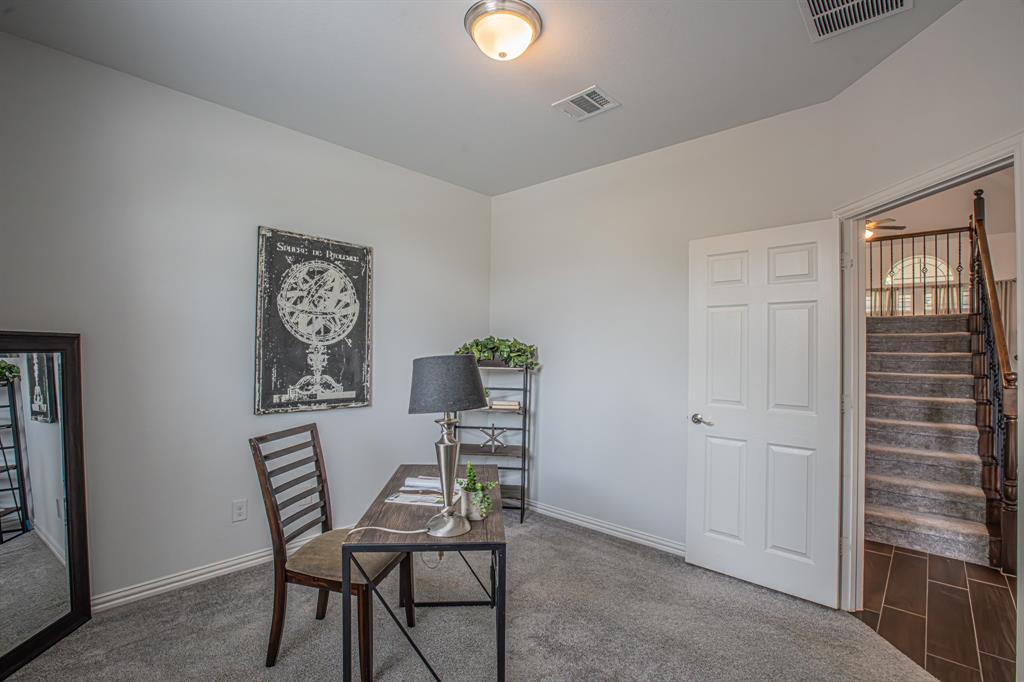 806 Azure Lane