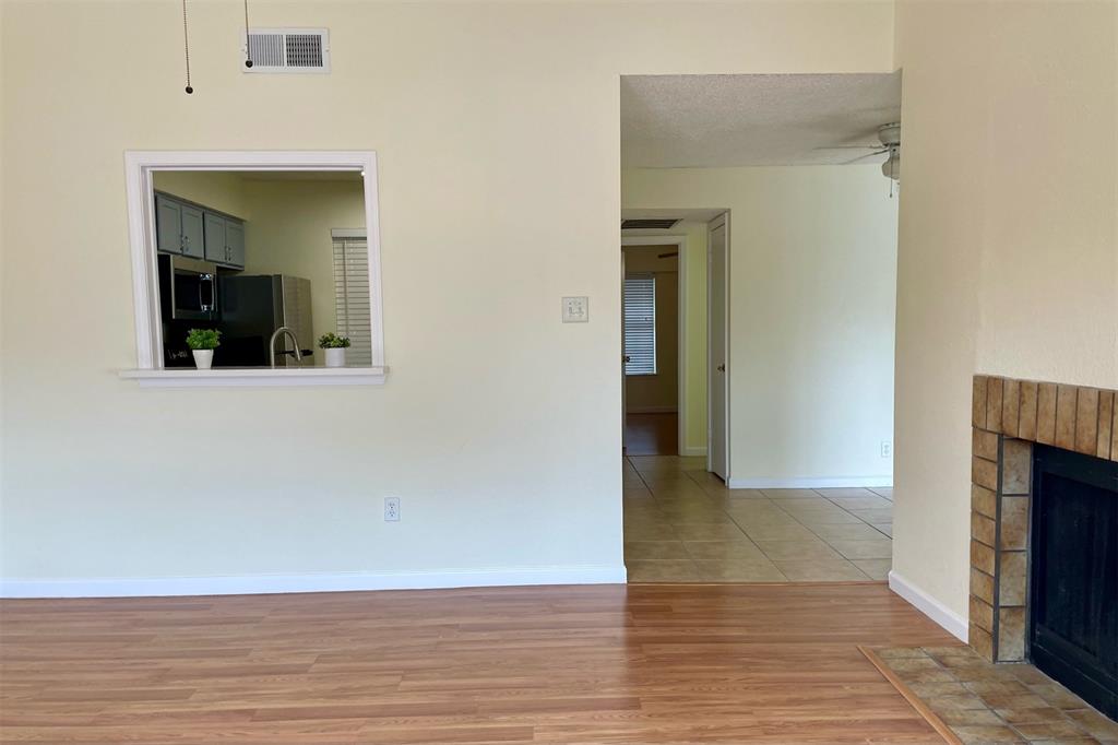 Parkway Lane Ph I - Residential Lease