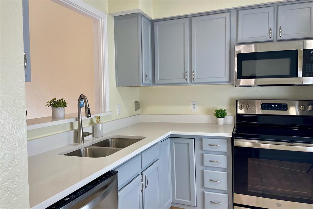 Parkway Lane Ph I - Residential Lease