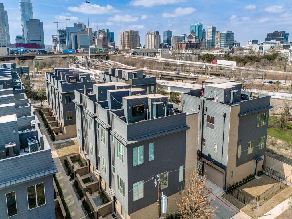 Flora Street Twnhms 02 - Residential