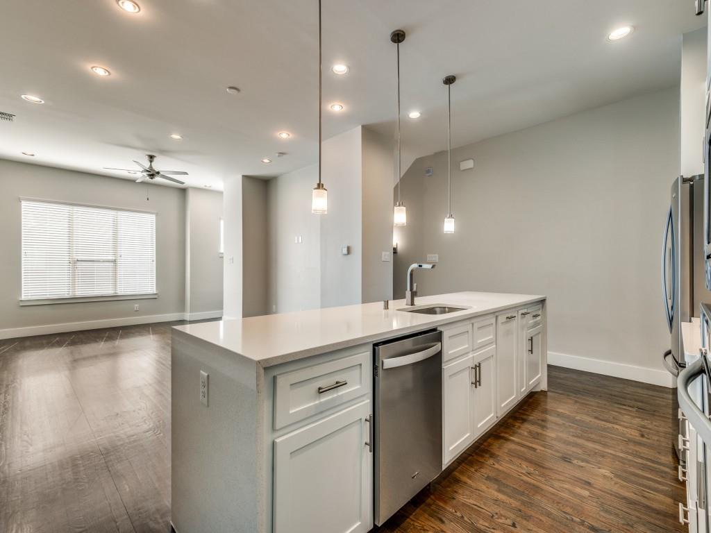 Flora Street Twnhms 02 - Residential