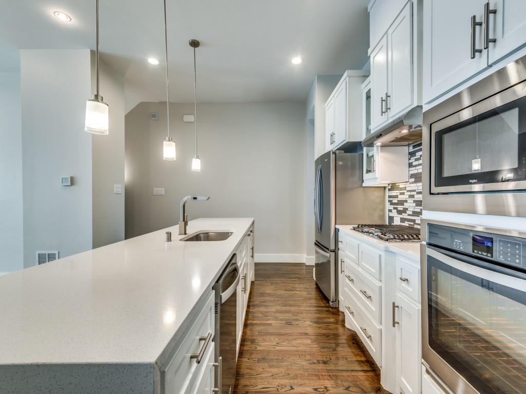 Flora Street Twnhms 02 - Residential