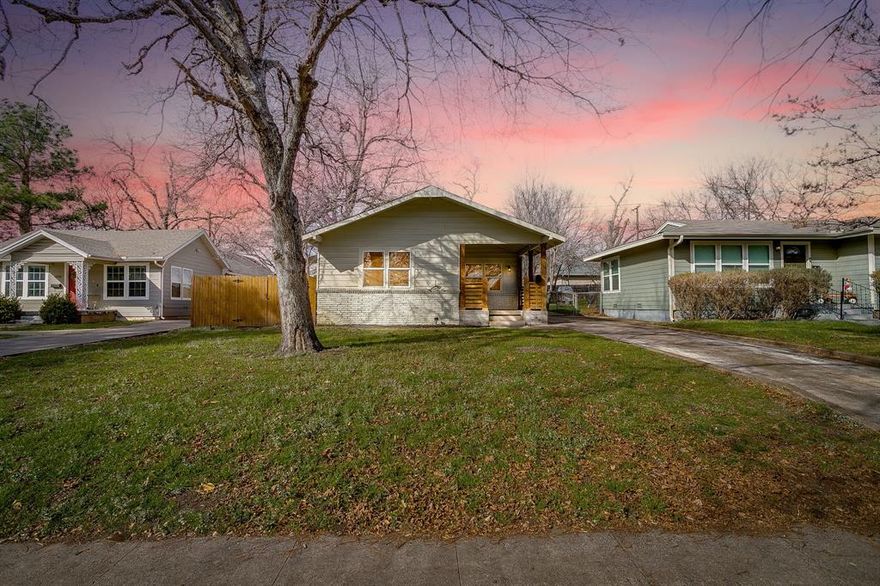 Welcome home to this beautifully updated single-story in the heart of Arlington Heights. Fully renovated and move-in ready, this home blends modern finishes with a comfortable, easy layout that just makes sense.
The spacious living room flows effortlessly into the open kitchen, giving you the ideal setup for hosting friends, cozy nights in, or Sunday meal prep. Need a work-from-home space? The private office offers flexibility without sacrificing your main living areas.
Your primary suite is a true retreat, complete with a large walk-in closet and a stylish, updated bathroom featuring dual sinks, a walk-in shower, and plenty of storage.
Big-ticket upgrades have already been done for you, including new windows, fresh paint, luxury vinyl plank flooring, stainless steel appliances, quartz countertops, updated lighting, all new plumbing and electrical. Vaulted ceilings with wood beams add character and warmth, while the spacious backyard and extended patio create the perfect setting for weekend BBQs or future plans. A detached one-car garage adds extra storage and convenience.
And the location! Just minutes from Camp Bowie’s shops and restaurants, Dickies Arena, and Fort Worth’s Cultural District — giving you walkability, charm, and access to everything that makes the westside so desirable.