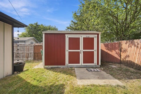 Tiny photo for 301 W 1st Street, Maypearl, TX 76064 (MLS # 21392803)
