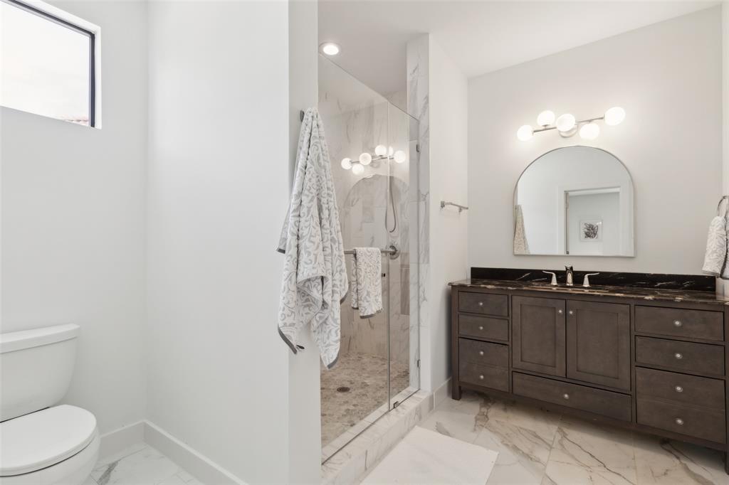 Royal Crest - Residential