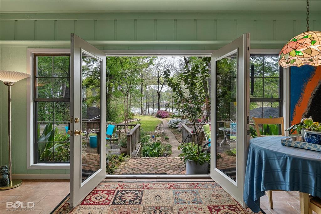 Shreveport, Louisiana 71119, United States, 5 Bedrooms Bedrooms, ,4 BathroomsBathrooms,Residential,Active,94318