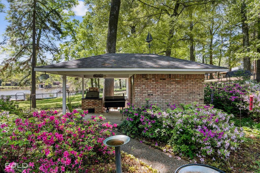 Shreveport, Louisiana 71119, United States, 5 Bedrooms Bedrooms, ,4 BathroomsBathrooms,Residential,Active,94318