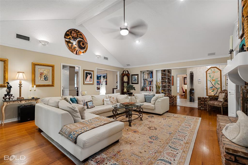 Shreveport, Louisiana 71119, United States, 5 Bedrooms Bedrooms, ,4 BathroomsBathrooms,Residential,Active,94318