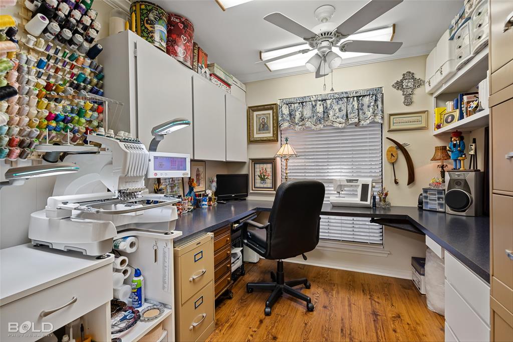 Shreveport, Louisiana 71119, United States, 5 Bedrooms Bedrooms, ,4 BathroomsBathrooms,Residential,Active,94318