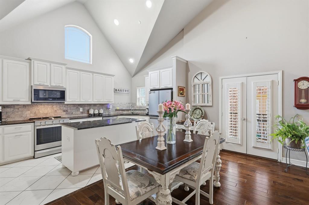 Lake Ridge Town Homes - Residential