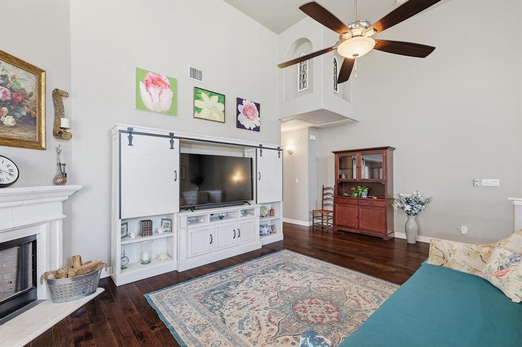 Lake Ridge Town Homes - Residential