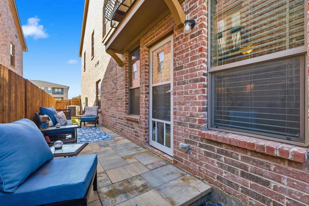 Lake Ridge Town Homes - Residential