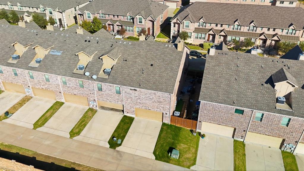 Lake Ridge Town Homes - Residential