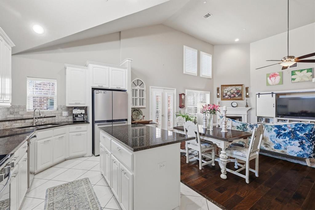 Lake Ridge Town Homes - Residential