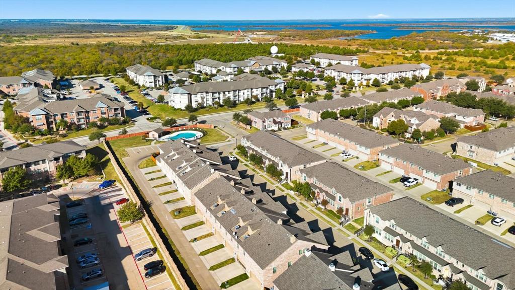 Lake Ridge Town Homes - Residential