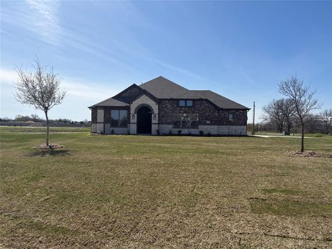 Photo of 822 Sanders Road, Whitesboro, TX 76273 (MLS # 21205291)