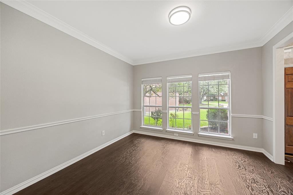 6809 Locksley Circle