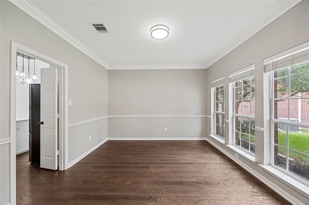 6809 Locksley Circle