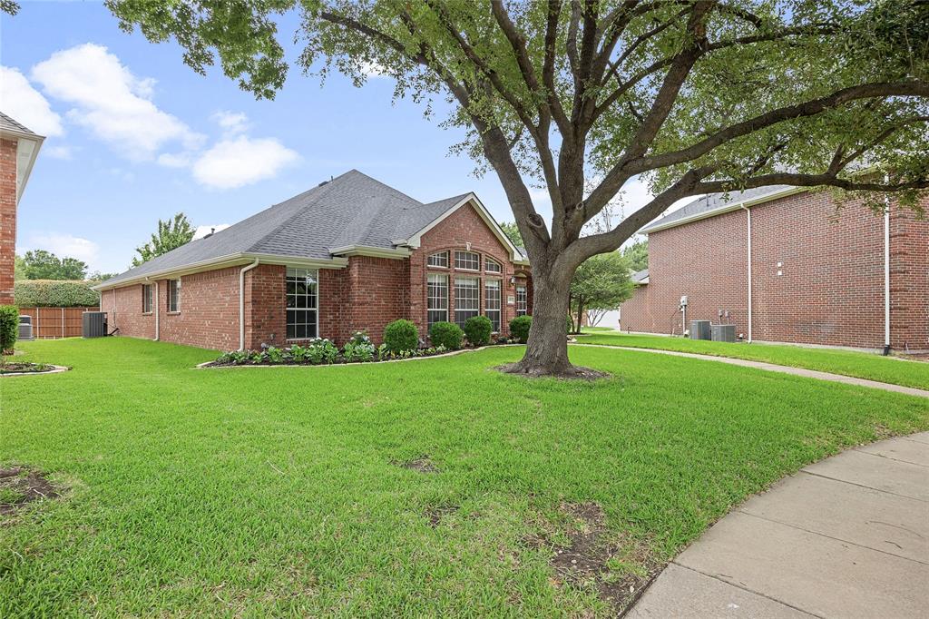 6809 Locksley Circle