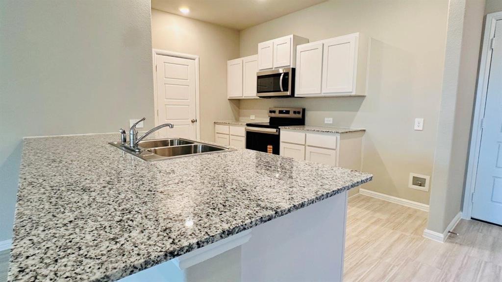 3125 PECAN FARM Lane