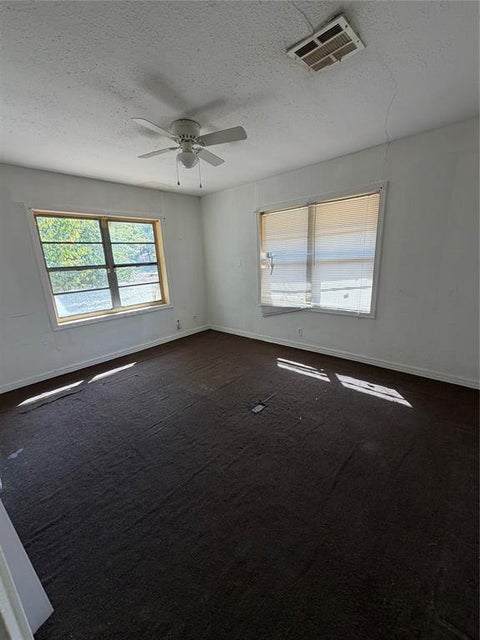 Tiny photo for 7023 Louise Street, Shreveport, LA 71108 (MLS # 21396983)