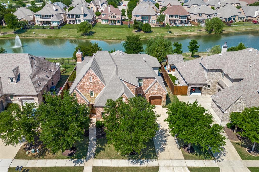 3321 Lochside