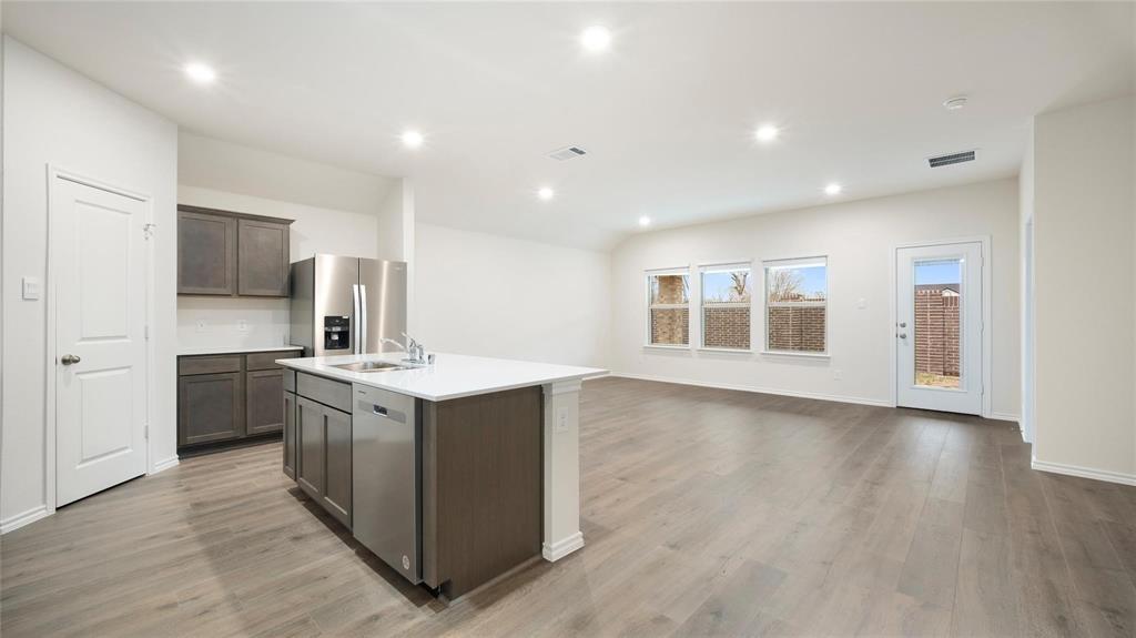 1900 Sandy Knoll Drive