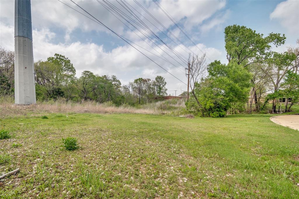 5101 Edgewater Drive