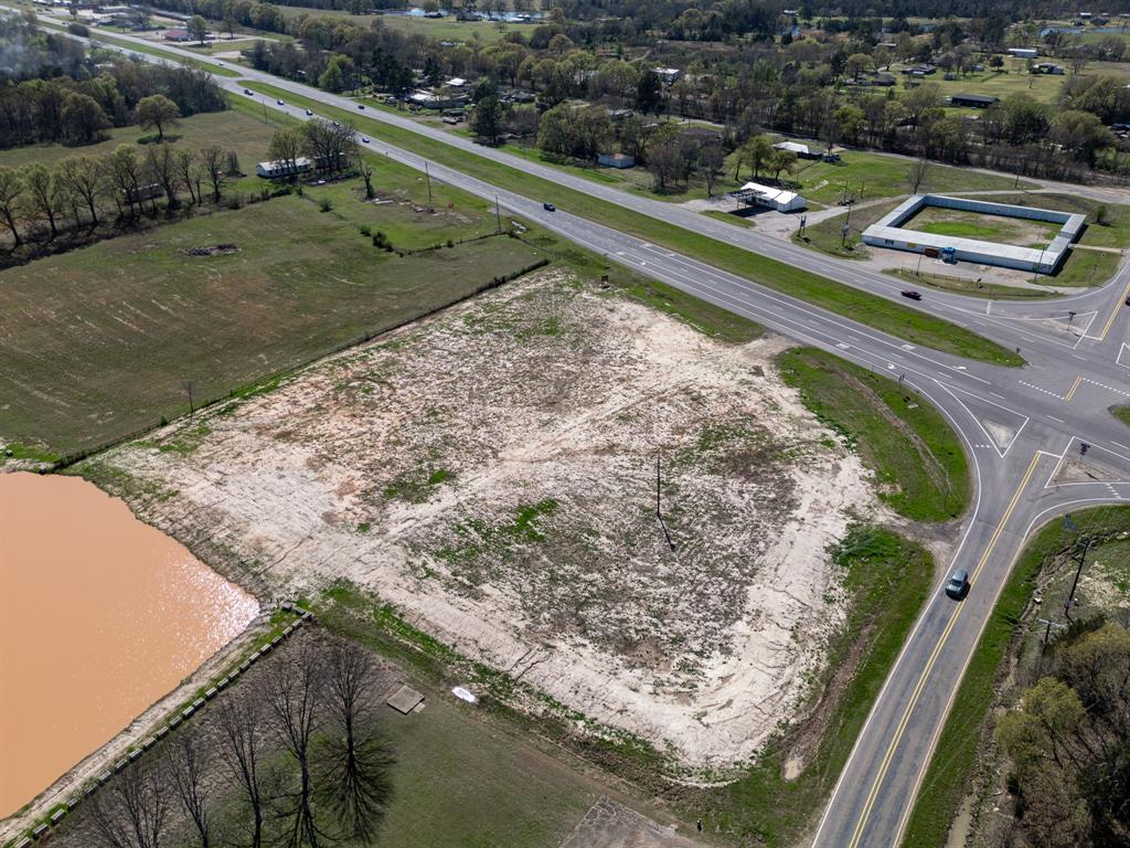 10670 US Highway 271