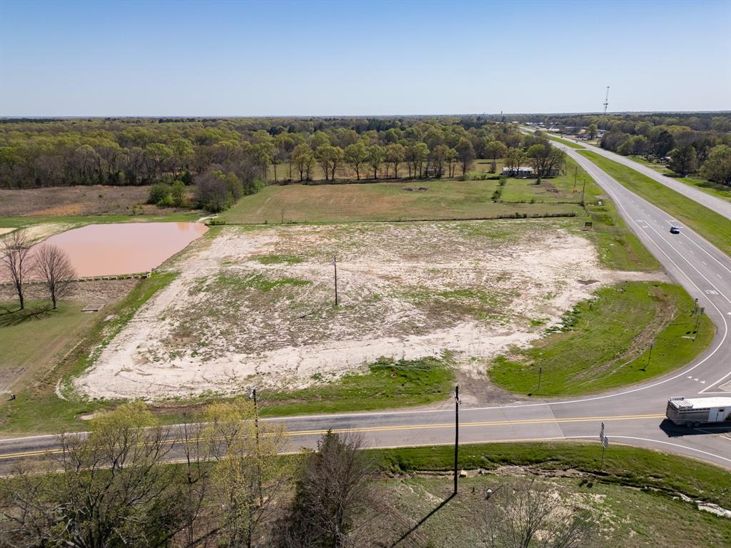 10670 US Highway 271