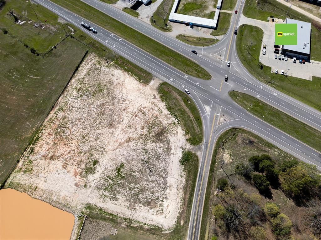 10670 US Highway 271