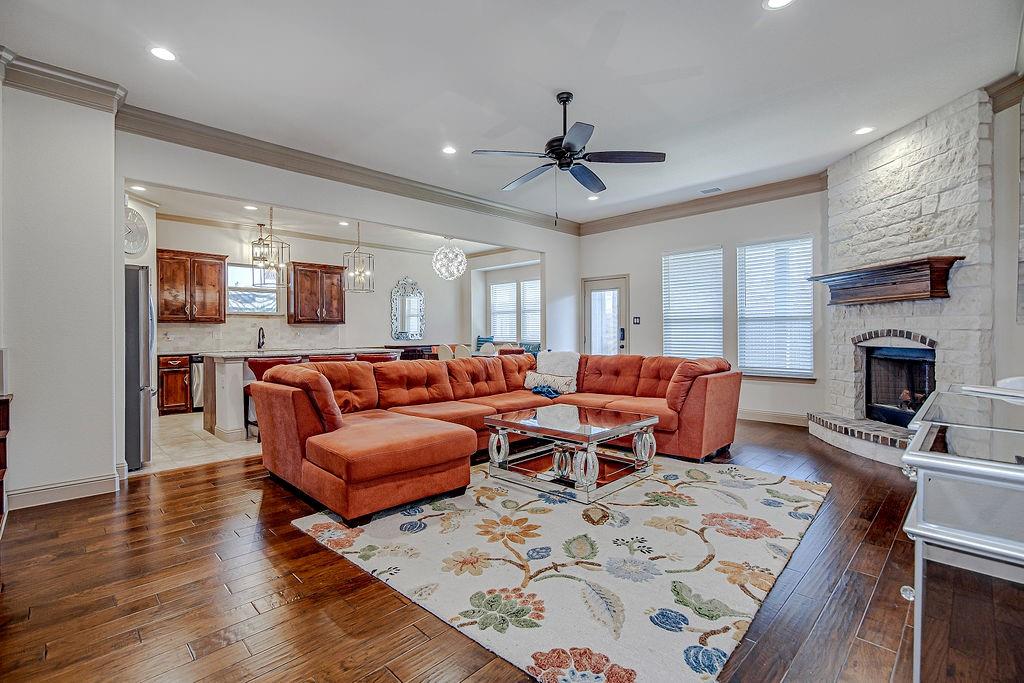 3016 Capital Hill Drive